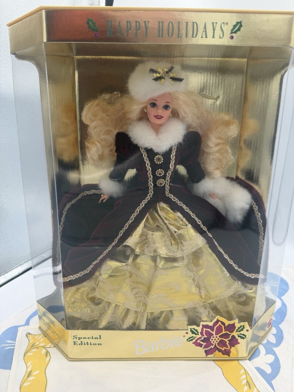 Mattel Happy Holidays Barbie Special Edition Doll 1997 Christmas NIB Unopened